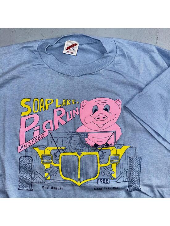 JERZEES Other - Pig Run and Feed 80s VTG T Shirt 1988 Cute Fun Graphic Racing Cars Soap Lake WA